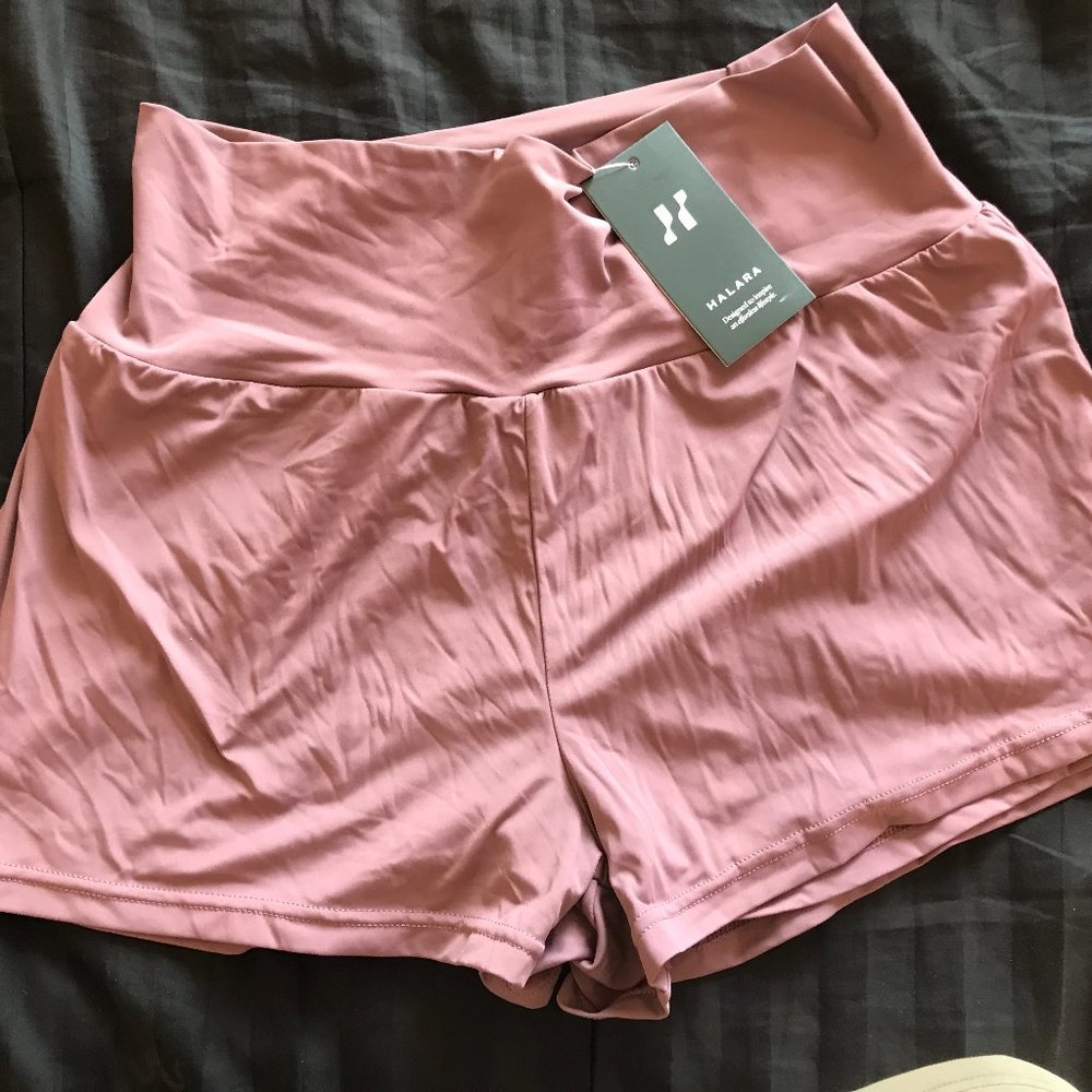 Back Pocket Plus Side Hidden Pocket 2-in-1 Gym Shorts